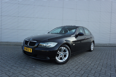 BMW 3-serie 320d airco / navi / stoelverw. / cruise / elektr. ramen / lm velgen