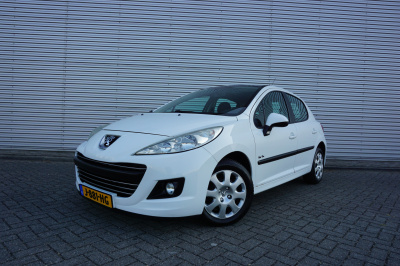 Peugeot 207 1.4 vti sublime airco / elektr. ramen / panoramadak