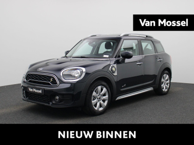 Mini Countryman 1.5 cooper all4 pepper | automaat | navigatie | panoramadak | cruise control | comfort access | parkeersensoren achter | dakrails | sportstuur | climate control | radio mini visual boost | led-verlichting | mistlampen voor |