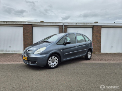 Citroen Xsara Picasso 1.6i-16v tweede eigenaar / airco/ trekhaak / cruisecontrol/ nieuwe koppeling