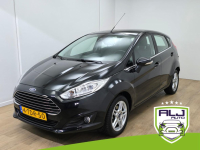 Ford Fiesta occasion titanium uitvoering met cruisecontrol en bluetooth | tweedehands ford fiesta zwart | voorruitverw. | trekhaak