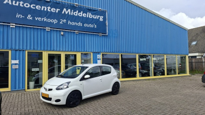 Toyota Aygo 1.0 12v comfort navigator