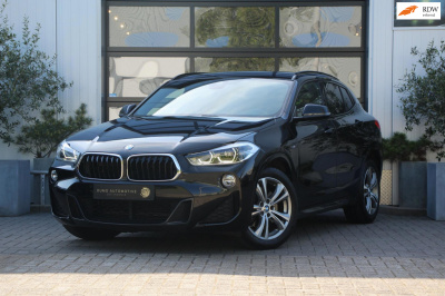 BMW X2 sdrive20i m-sport automaat - led - elek kofferklep - trekhaak - headup - navi groot - stoel verw - alcantara - bmw connect!