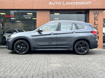 BMW X1 xdrive25e edrive edition phev | camera | nav | cruise control | trekhaak