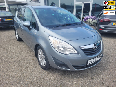 Opel Meriva 1.4 turbo design edition automaat, cruise control, p.sensor, airco,