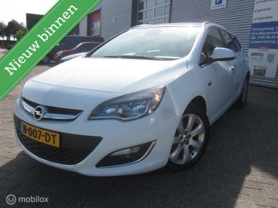 Opel Astra sports tourer 1.6 station edition/airco/cruise/lm velgen