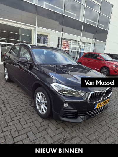 BMW X2 sdrive18i executive | parkeersensoren | airco | navigatie | trekhaak | cruise control |