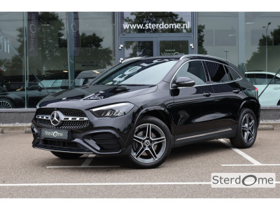 Mercedes-Benz Gla-klasse 250 e edition amg line l facelift l panoramadak l mbux l camera l dodehoek assistent l keyless go l led adaptief l sfeerverlichting l winterpakket l spiegel pakket l i stuur/stoel verwarming i elektrische kofferklep i elec...