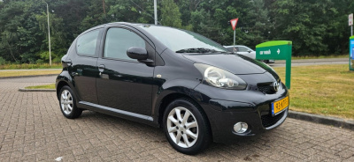 Toyota Aygo 1.0-12v comfort 5drs nl auto / nap