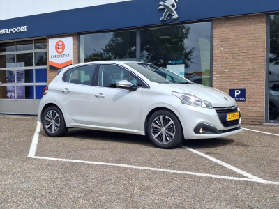 Peugeot 208 allure 1.2-110pk 5d (vol)automaat(eat6) navigatie | apple carplay & android auto | cruise & climate control | parkeersensoren | bluetooth | lm-velgen