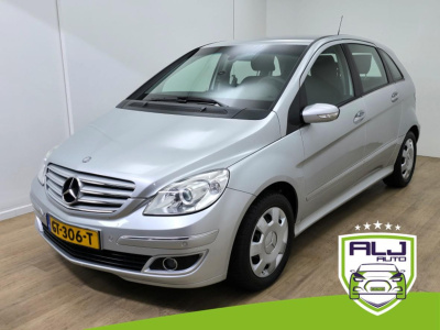 Mercedes-Benz B-Klasse 200 occasion automaat luxe uitvoering en hoge instap | trekhaak | airco | apk tot mei 2026