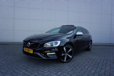 Volvo V60 2.0 d4 business sport - automaat - climate / navi / cruise / lane ass. / camera / parkeers. / nap