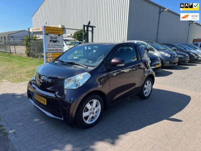 Toyota Iq 4 zitplaatsen 1.0 vvti comfort