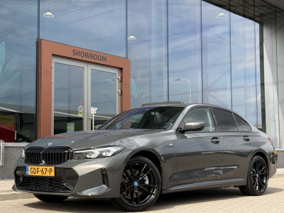 BMW 3-serie 330e | m-sport | harman kardon | pano | cruise | stoelverwarming | led |