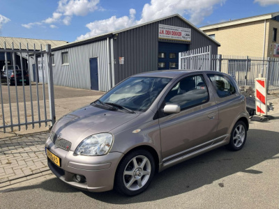 Toyota Yaris 1.5 vvt-i t sport