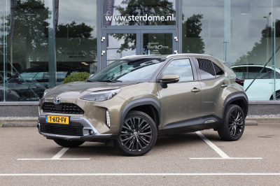 Toyota Yaris Cross 1.5 hybrid 4 x 4 l trekhaak i head-up i camera i stoelverwarming i cruise control i lm velgen i i apple carplay i