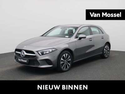 Mercedes-Benz A-Klasse 250 e business line | automaat | lage km stand! | navigatie | led koplampen | achteruitrijcamera | voorstoelen verwarmd | keyless entry | cruise control | lichtmetalen velgen |