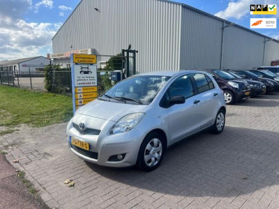 Toyota Yaris 1.0 vvti cool