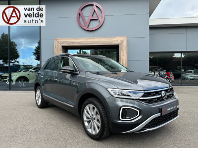 Volkswagen T-roc 1.5 tsi 150pk dsg style | trekhaak | navi | iq light | adapt. cruise | rijklaar incl. garantie