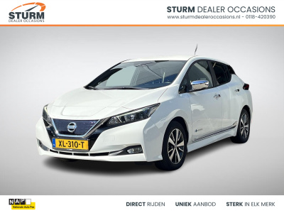 Nissan Leaf acenta 40 kwh chrome pack, soh 89% | navigatie | camera | adapt. cruise control | apple carplay/android auto | keyless entry | dodehoek detectie | rijklaarprijs!