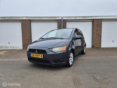 Mitsubishi Colt 1.3 invite / origineel nederlands / airco / cruisecontrol