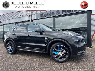 Lynk & Co 01 1.5 261pk plug in hybrid , stuurverwarming , panodak , adaptive cc , 360gr camera
