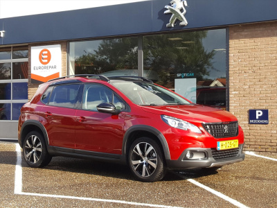 Peugeot 2008 1.2 puretech 110pk gt-line (vol)automaat eat6 navi | bt | parkeersen.+camera achter | climate & cruise control | panodak | lm-velgen | stoelverwarming