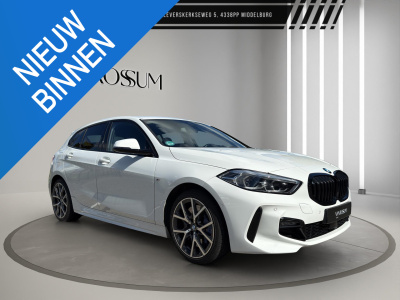 BMW 1 Serie 118i m-sport executive edition | panoramdak | alcantara | verw stoelen | camera | nette auto.