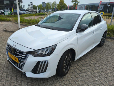 Peugeot 208 1.2 puretech 100pk allure | navi | bt | cruise & climate control | parkeersensoren v+a | applecarplay & androidauto | lm-velgen 16''