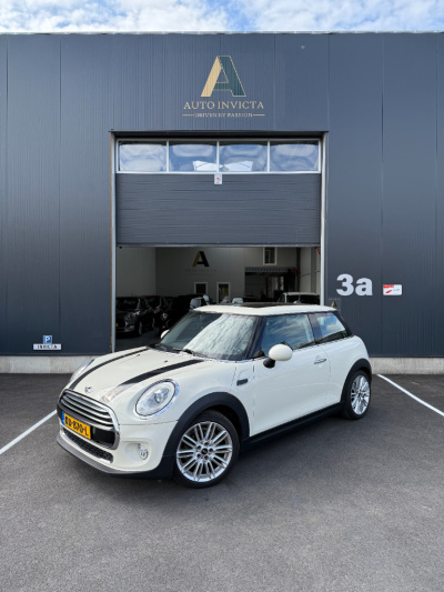 Mini Cooper 1.5 - chili - pano
