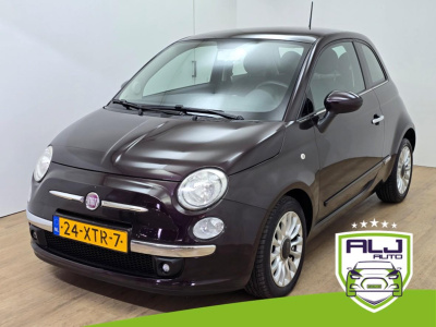 Fiat 500 occasion lounge met panoramadak en unieke kleur | tweedehands fiat 500 in paarsmetallic | airco | elek ramen | radio aux