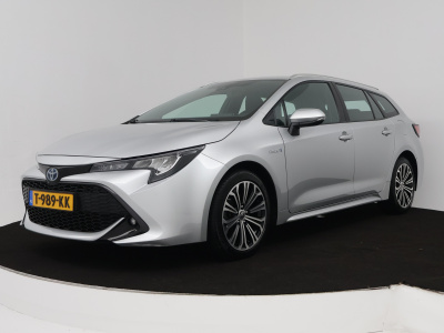 Toyota Corolla Touring Sports 2.0 hybrid style limited camera | trekhaak | 2.0
