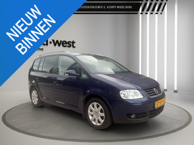 Volkswagen Touran 1.6-16v fsi highline clima cruise trekhaak