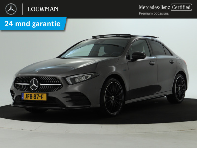 Mercedes-Benz A-Klasse 250 e sedan amg plug-in hybride amg line | night pakket | panorama schuif-kanteldak | 19 inch amg velgen | sfeerverlichting. inclusief 24 maanden mb certified garantie voor europa.