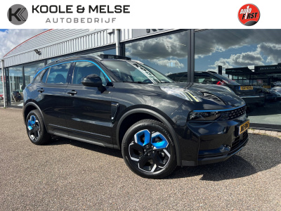 Lynk & Co 01 1.5td 142pk hev , panodak , navigatie , car play