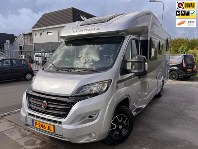 Adria Onbekend matrix m 670 sc edition50