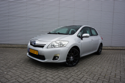 Toyota Auris 1.8 full hybrid aspiration automaat - airco / navi / cruise / elektr. ramen / lm velgen / nap