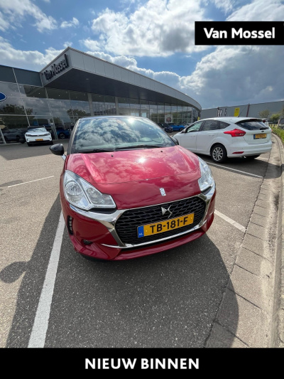 Ds Ds 3 1.2 puretech so chic | cruise control | climate control | navigatie | parkeersensoren achter |