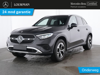 Mercedes-Benz Glc 300 e 4matic plug-in hybride | trekhaak | panoramadak | zwarte hemel | 360°-camera | ac en dc laden | stuur enstoelverwarming. inclusief 24 maanden mb certified garantie voor europa.