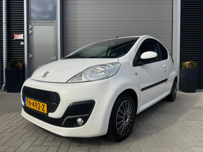 Peugeot 107 1.0 première/apk/airco/facelift/150.000/carplay/