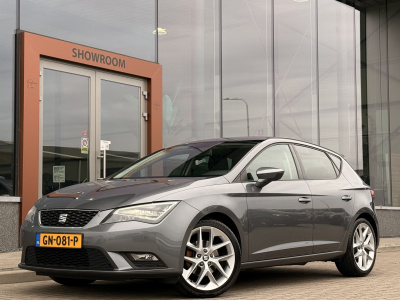 Seat Leon 1.0 ecotsi style connect | pano | camera | apple carplay | trekhaak