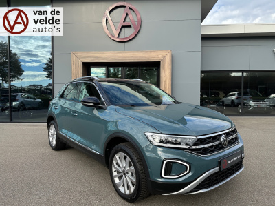 Volkswagen T-roc 1.5 tsi 150pk dsg style | trekhaak | navi | iq light | adapt. cruise | rijklaar incl. garantie