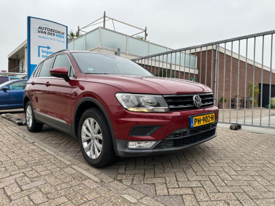 Volkswagen Tiguan 1.4 tsi act connected series elec. trekhaak camera elec. kofferklep dab+