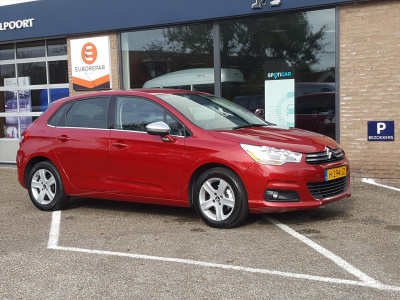Citroen C4 1.2 e-thp 131pk collection trekhaak | cruise & climate control | parkeersensoren | bluetooth | stoelverwarming | lm-velgen