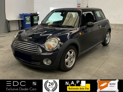 Mini Cooper mini 1.6 panoramadak | zwart | clima | cruise | navigatie | dealer onderhouden etc.