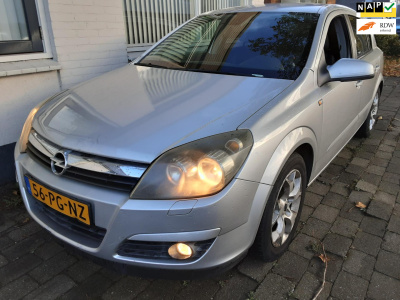 Opel Astra 1.8 cosmo