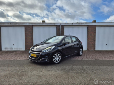 Peugeot 208 1.6 bluehdi blue lease / origineel nl / 5-deurs / airco / trekhaak