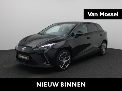MG Mg4 64 kwh luxury | automaat | navigatie | climate control | apple carplay / android auto | adaptive cruise control | stoel/stuur verwarming | half-leder | lage km stand