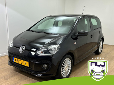 Volkswagen UP! occasion 1.0 high up! bluemotion | zwart | airco | aux | tweedehands volkswagen up! | leuke licht metalen velgen