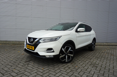 Nissan Qashqai 1.3 dig-t tekna climate / cruise / navi / camera / stoelverw. / parkeers. / pano / nap